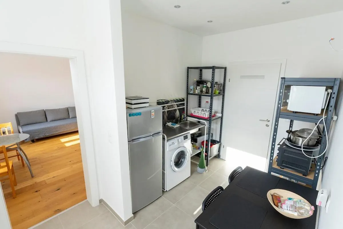 Free Garage, U4&U6 5Min, 33M2 Apartment Vienna