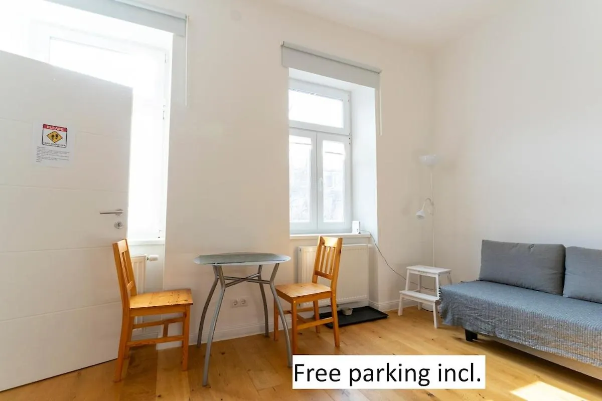 Free Garage, U4&U6 5Min, 33M2 Apartment Vienna